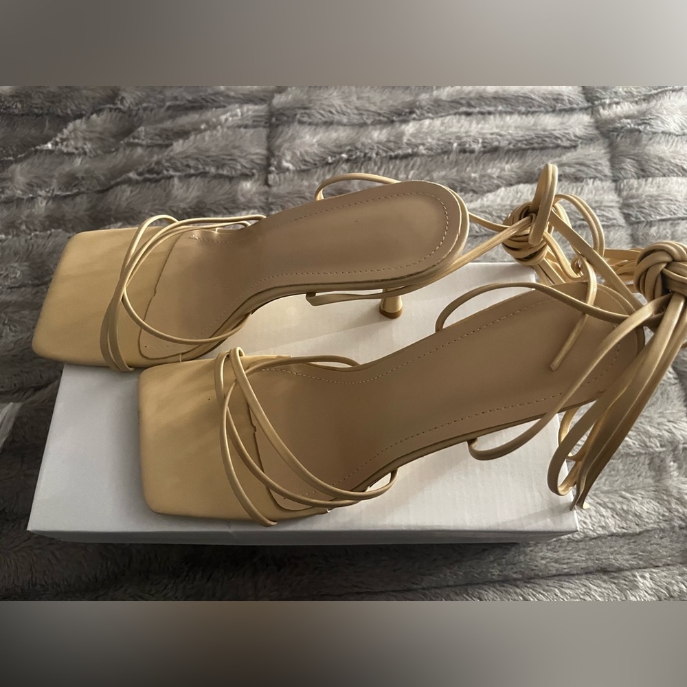 Tie up Sandal heels